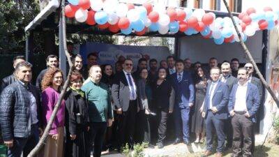 Hekim Birliği Sendikası, İstanbul Avrupa Yakası’nda yeni şubesini düzenlenen törenle